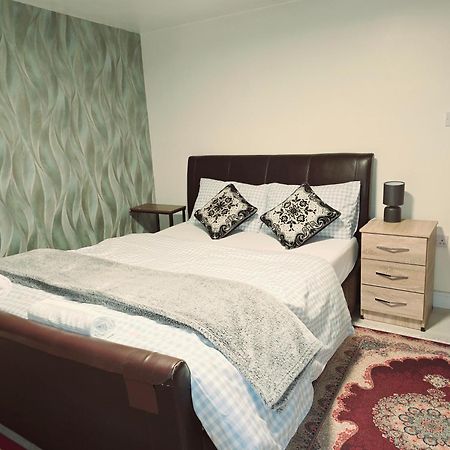Perfect For Exploring Birmingham Appartement Buitenkant foto