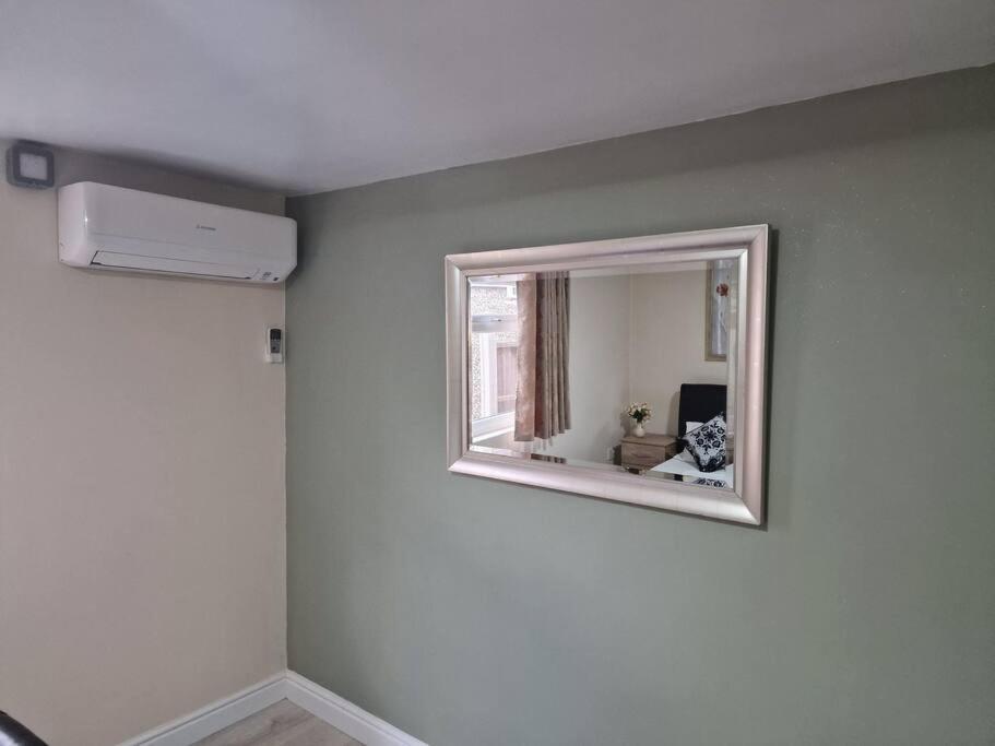 Perfect For Exploring Birmingham Appartement Buitenkant foto