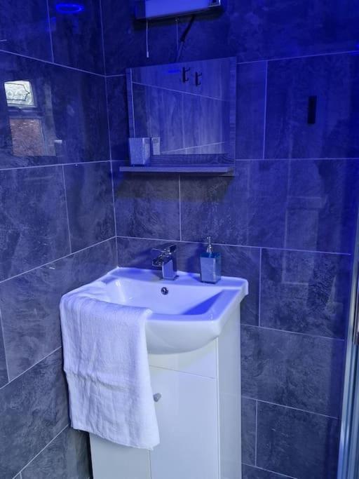 Perfect For Exploring Birmingham Appartement Buitenkant foto