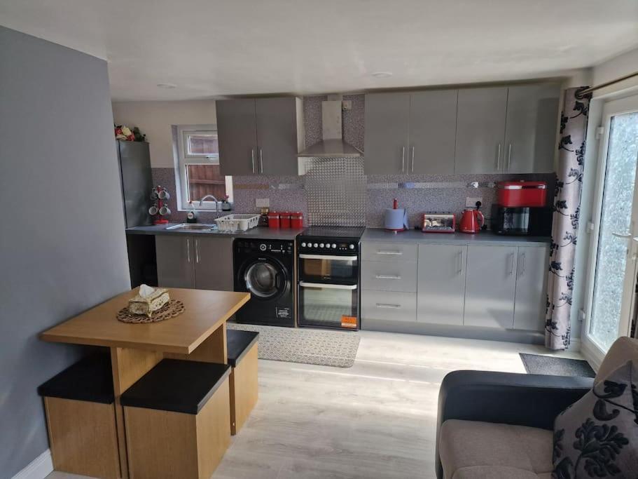 Perfect For Exploring Birmingham Appartement Buitenkant foto